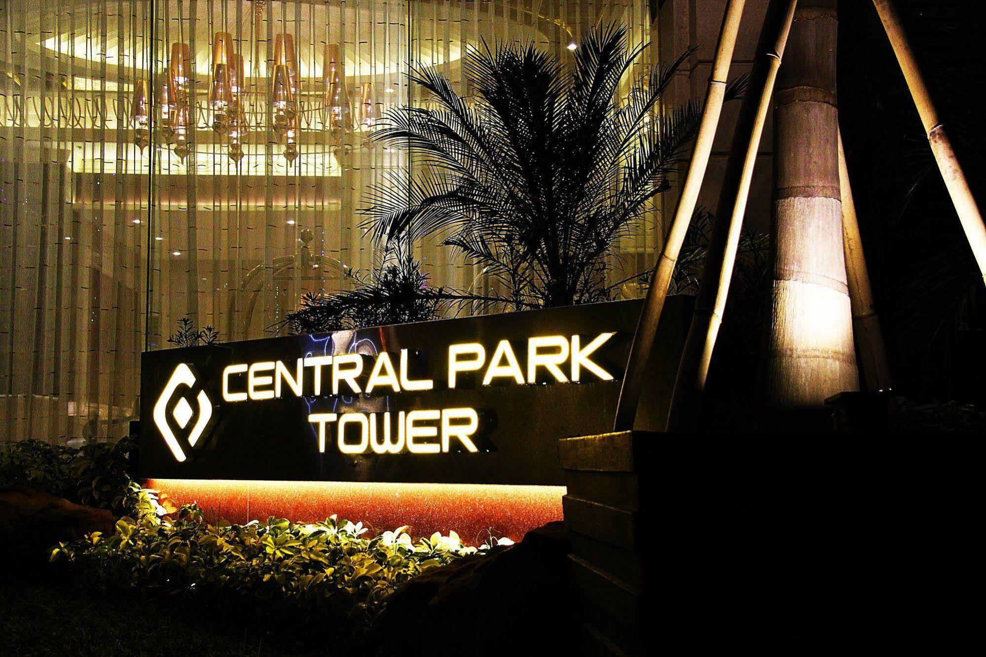 Central Park Tower Resort Angeles Exterior foto